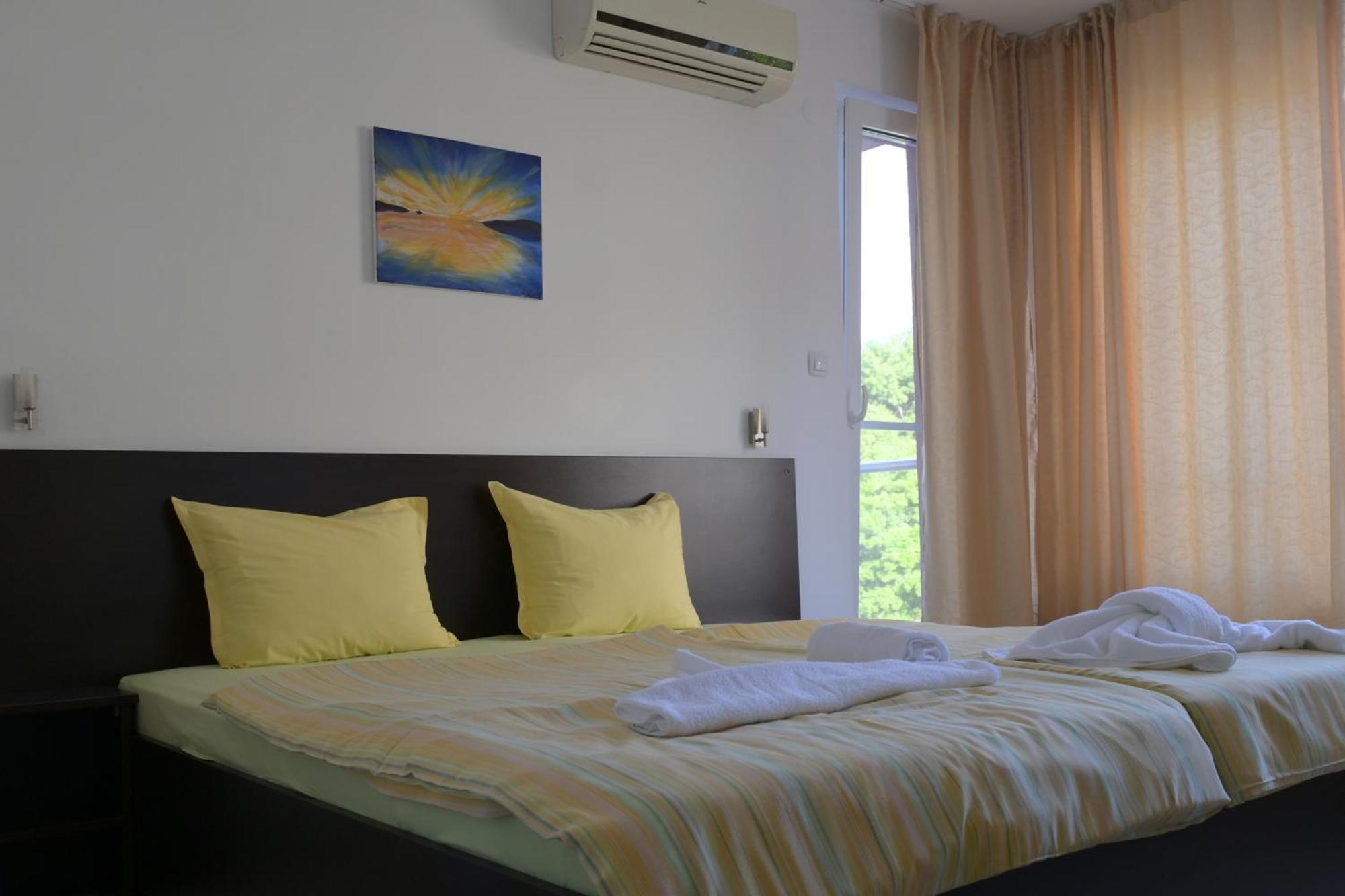 Hotel Paradise Lozenets Buitenkant foto