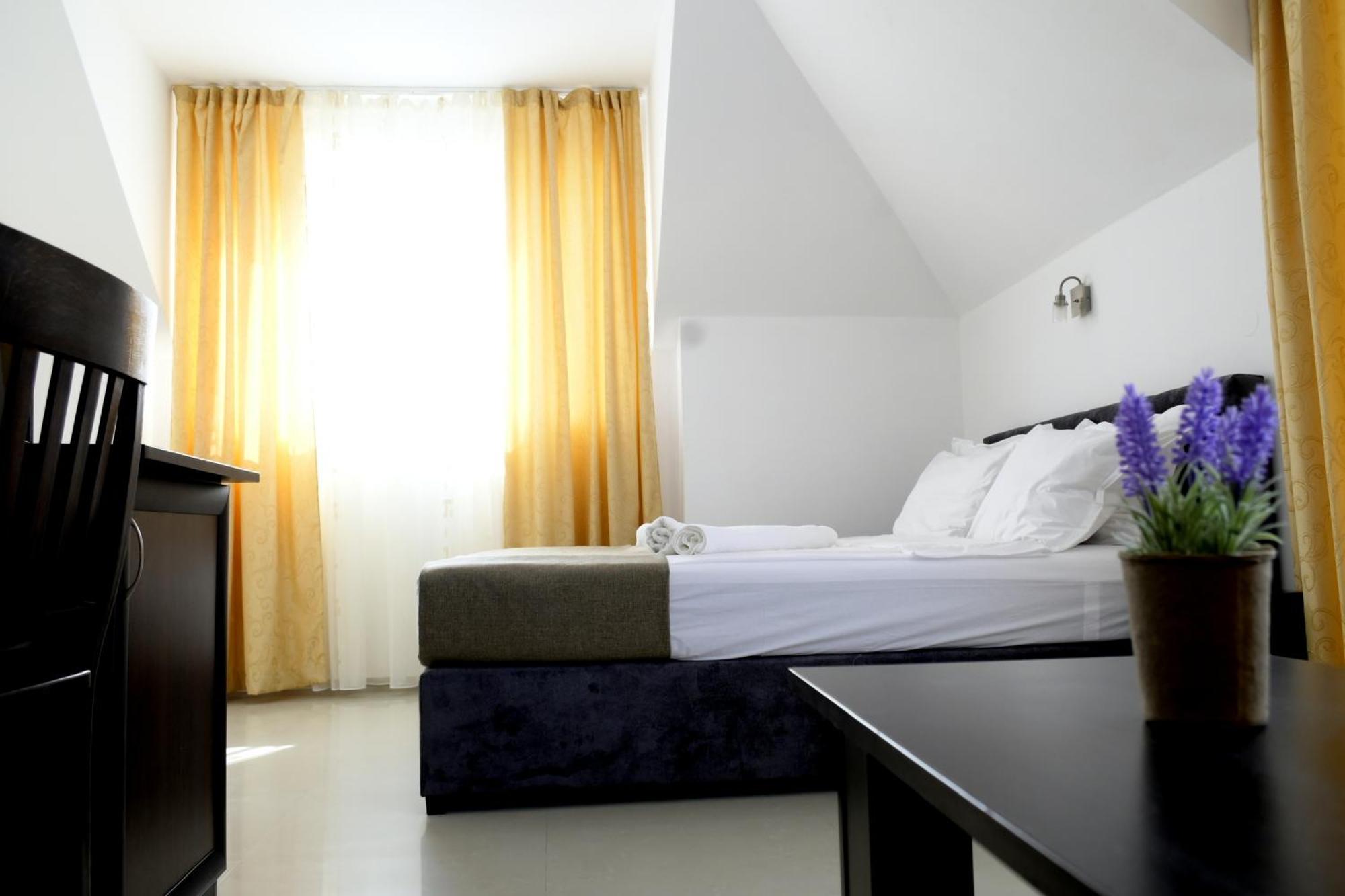 Hotel Paradise Lozenets Buitenkant foto