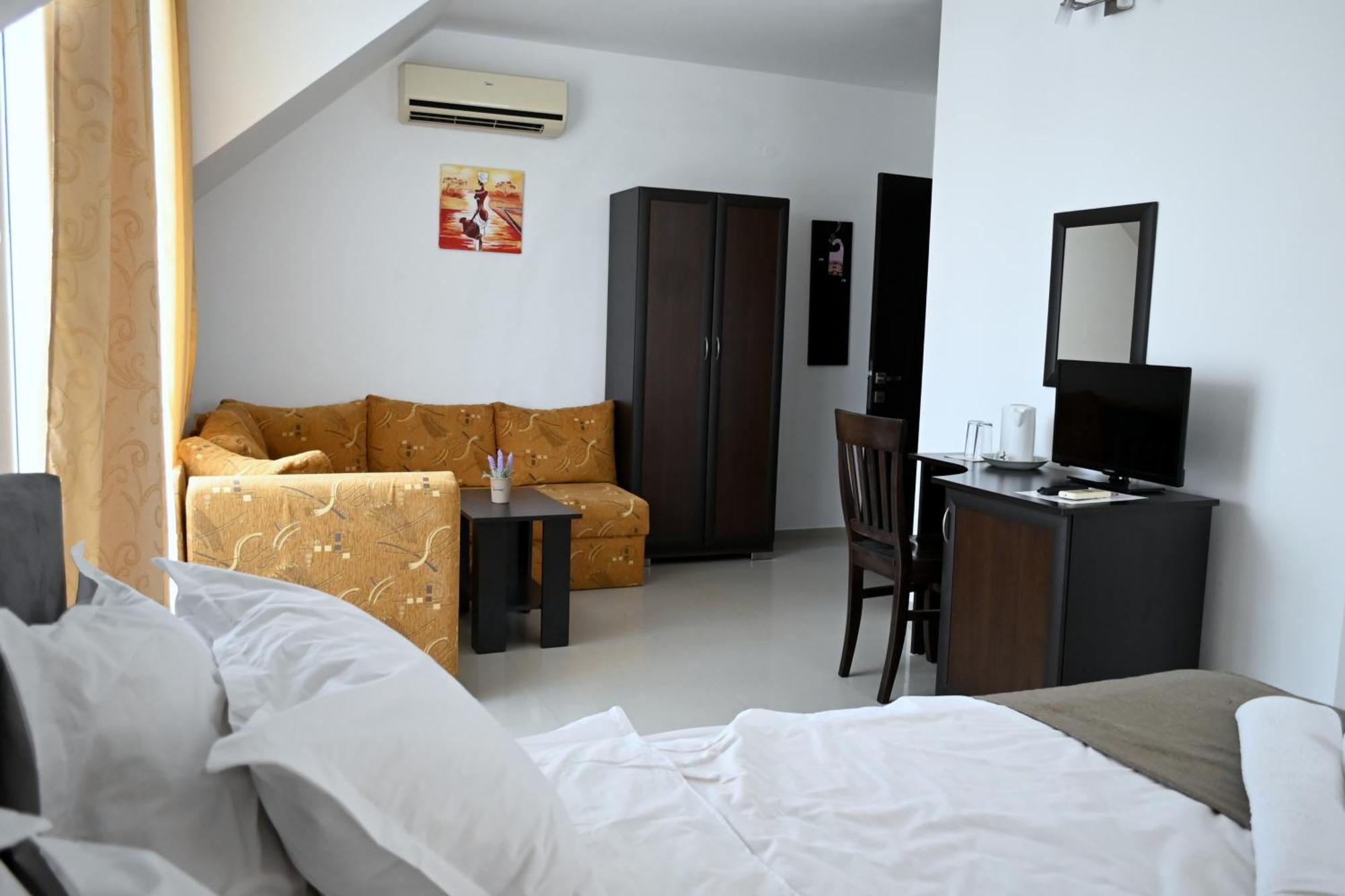 Hotel Paradise Lozenets Buitenkant foto
