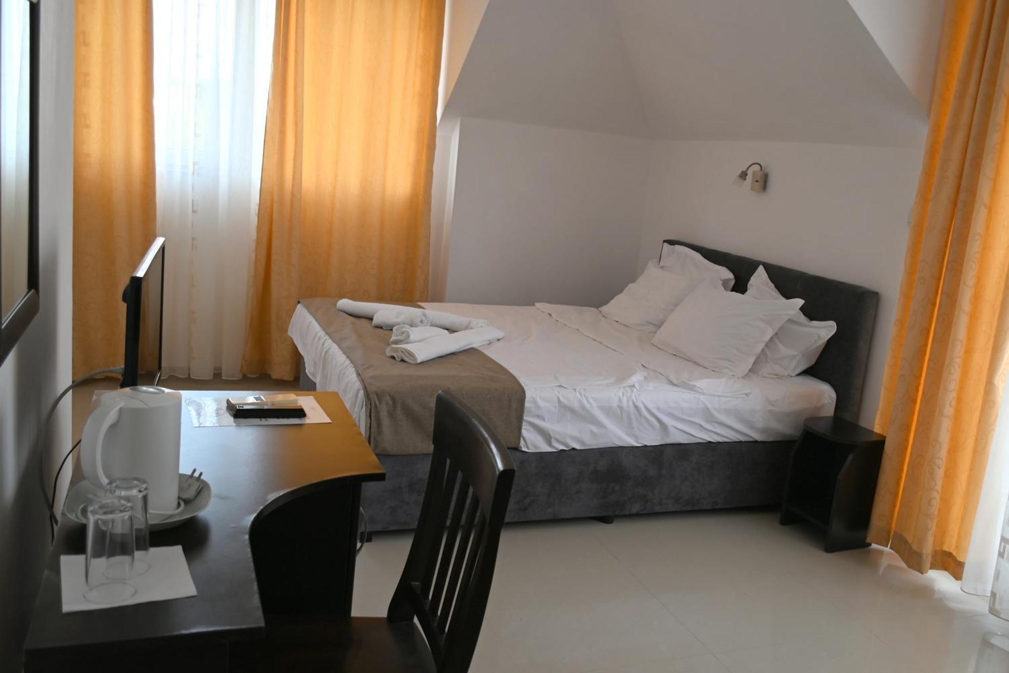 Hotel Paradise Lozenets Buitenkant foto